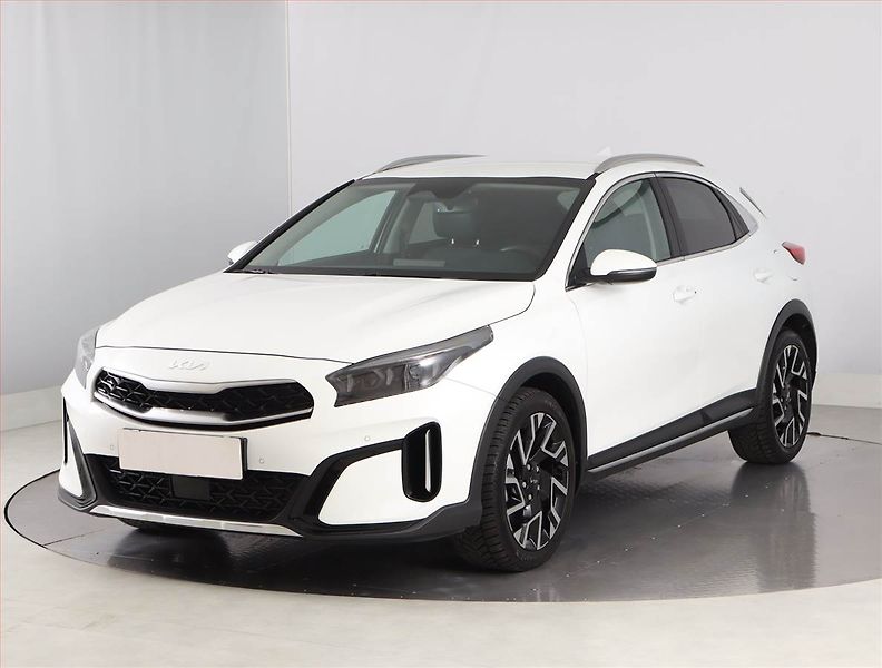 Kia XCeed (2025) Exclusive 1.5 T-GDI - fotka 2 z 24