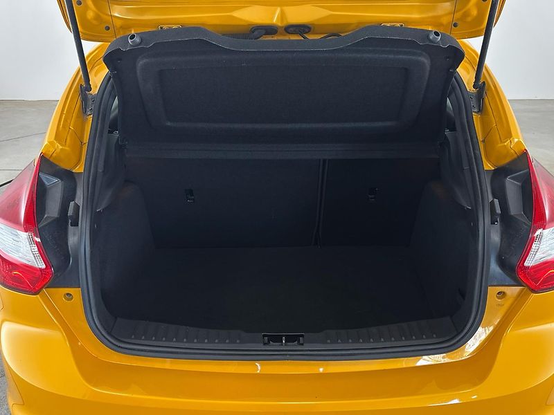 Ford Focus ST - fotka 10 z 25