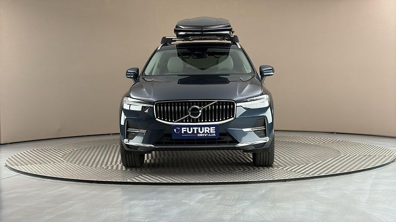 Volvo XC60 2.0 B5 AUT AWD Inscription - fotka 3 z 35