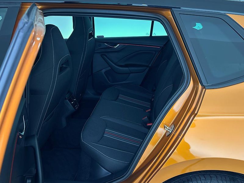 Škoda Kamiq Monte Carlo DSG - fotka 8 z 31