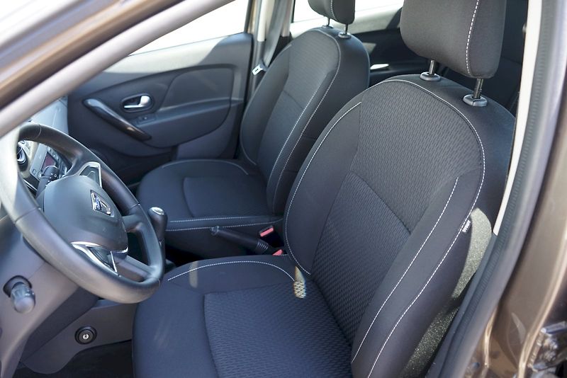 Dacia Logan (2018) 1.0 SCE - tažné - fotka 9 z 22