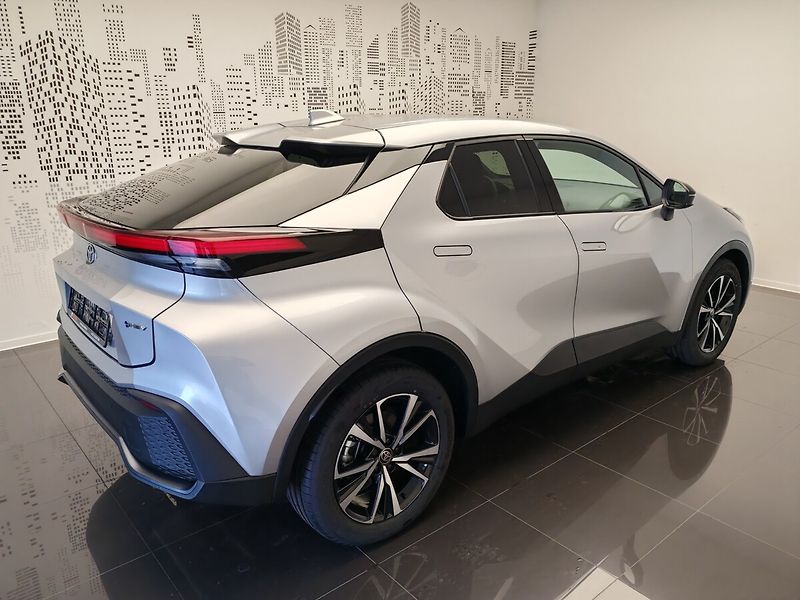 Toyota C-HR - fotka 4 z 41