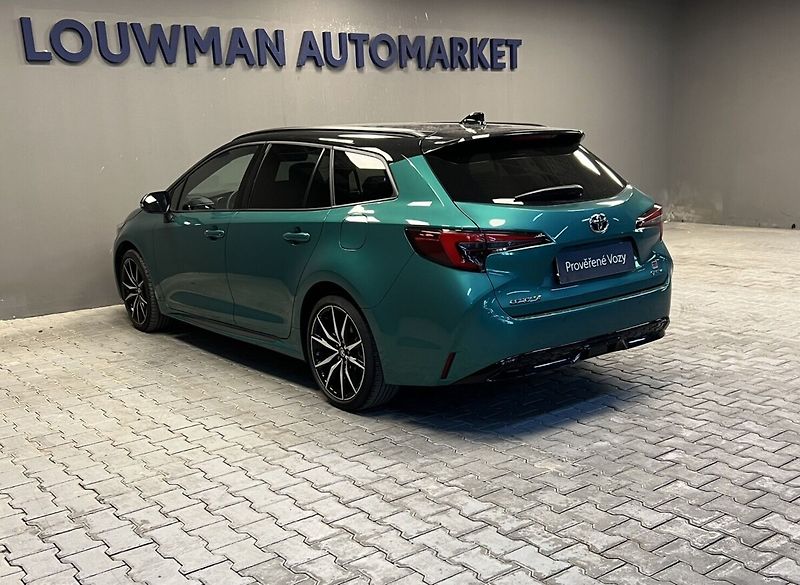 Toyota Corolla 2,0 HYBRID AT GR SPORT JBL - fotka 17 z 18