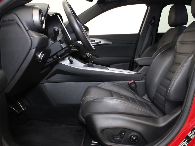 Alfa Romeo Tonale 1,5 Hybrid 160k. Veloce 32tkm. - fotka 6 z 26