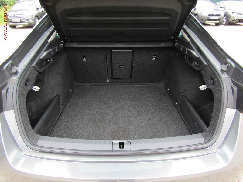 Škoda Octavia (2023) 2.0TDi, ČR, Style, DSG, navi - fotka 7 z 16