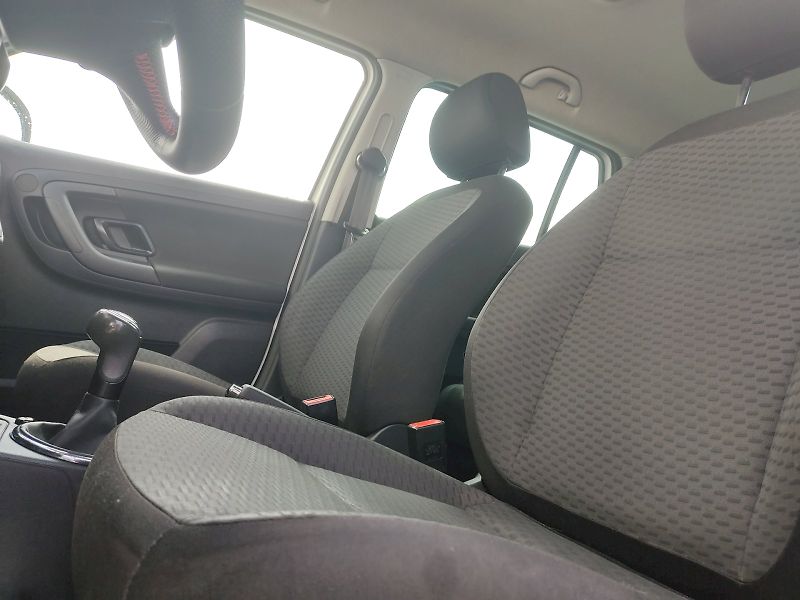 Škoda Fabia (2011) combi Ambiente 1,2 Tsi 63 Kw - fotka 18 z 27