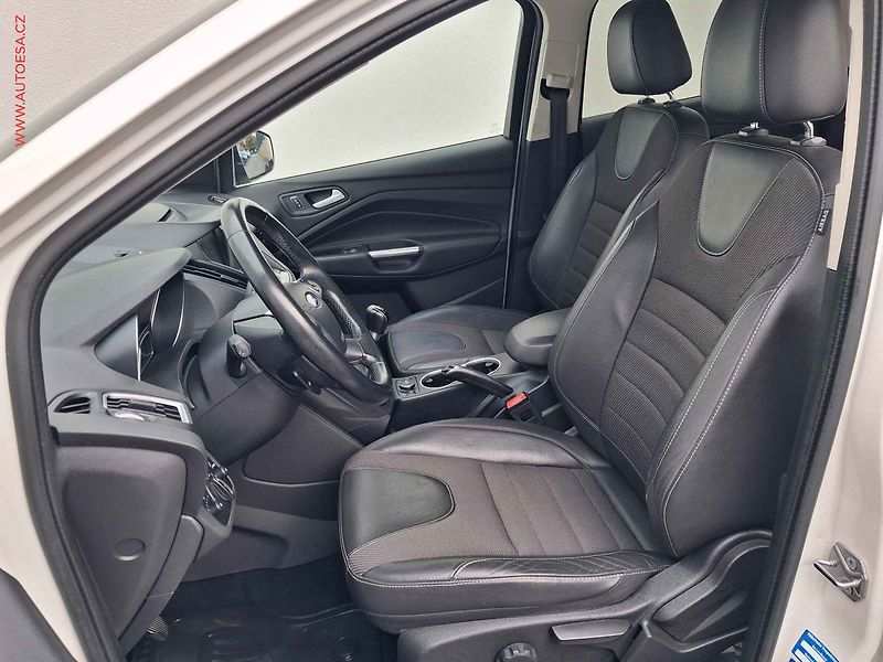 Ford Kuga (2016) 1.5 EB, Titanium, navi - fotka 9 z 19