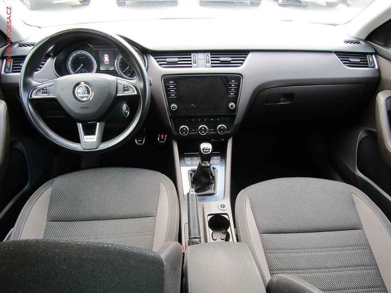 Škoda Octavia (2017) 2.0 TDi 4x4, navi, LED - fotka 8 z 17
