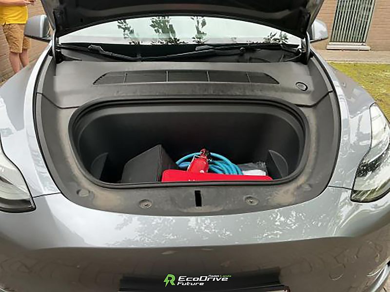Tesla Model Y (2023) Long Range AWD 4×4 - fotka 6 z 10