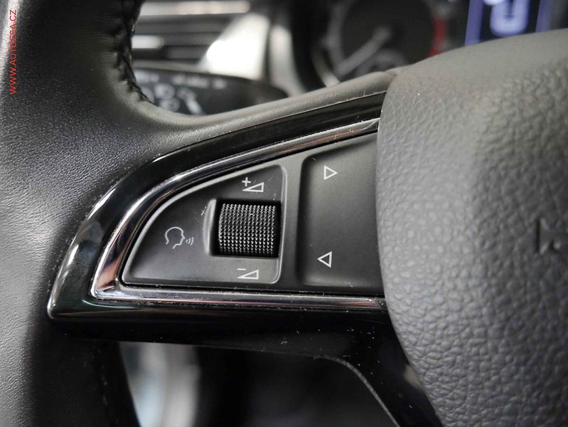 Škoda Rapid (2019) 1.0 TSi, 2.maj,ČR, Navi - fotka 12 z 19