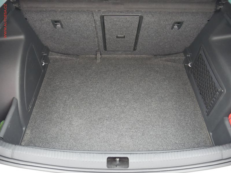 Škoda Octavia (2011) 2.0 TDi, RS, DSG, bixen - fotka 7 z 20