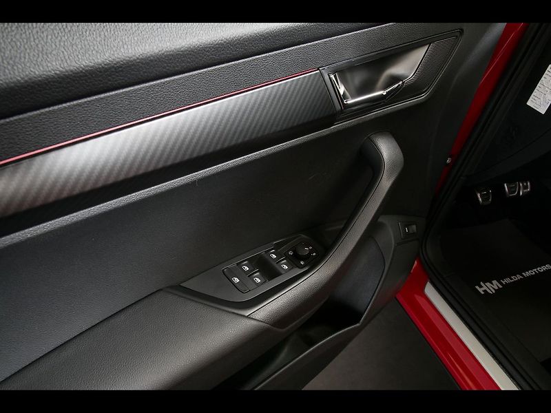 Škoda Karoq 1.5TSI 110kW Sportline Tažné - fotka 17 z 36