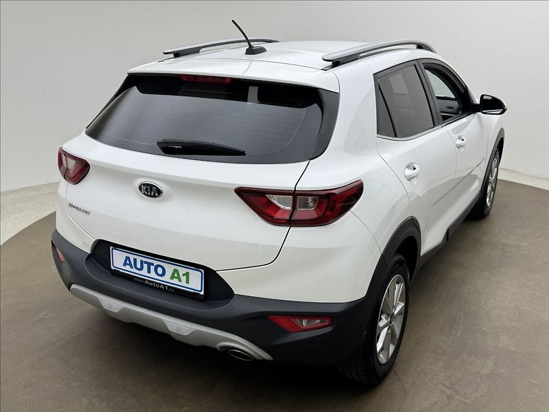 Kia Stonic 1,4 i SERVIS KAMERA 2X KOLA ČR - fotka 4 z 37