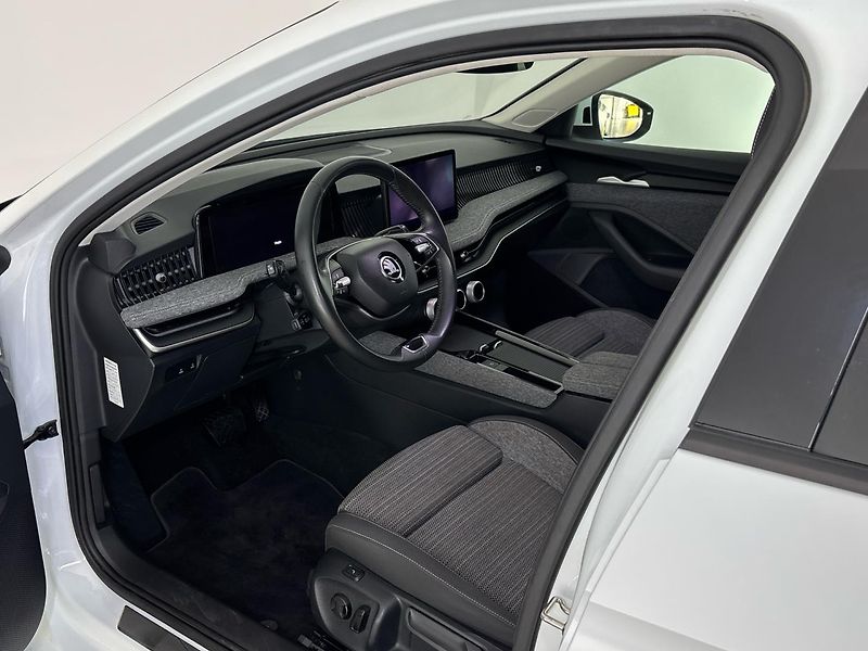 Škoda Superb Selection DSG - fotka 6 z 30