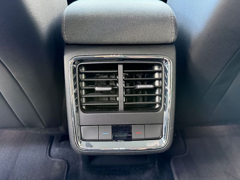 Škoda Enyaq 82 kWh / LOFT / Matrix LED/ Te - fotka 13 z 43