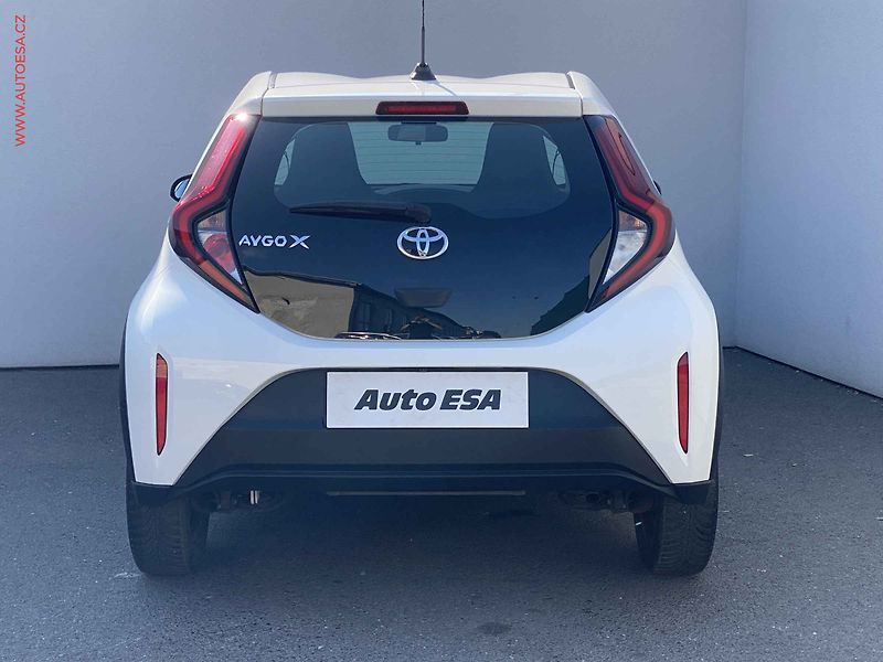 Toyota Aygo (2023) 1.0i, Kamera, AC - fotka 5 z 18