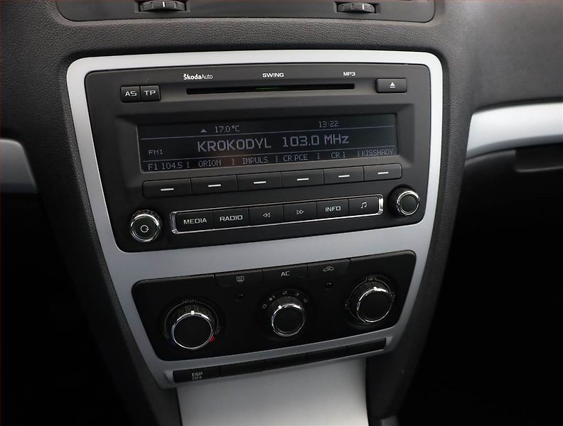 Škoda Octavia (2009) 1.4 TSI, Serv.kniha, Tempomat - fotka 9 z 13