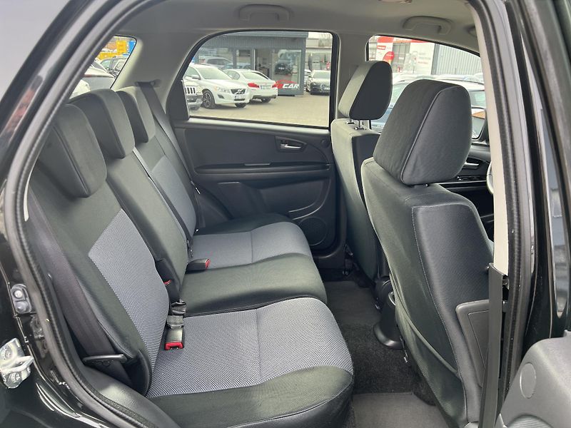 Fiat Sedici 1.9JTD 4x4 KLIMATIZACE ALU - fotka 29 z 40