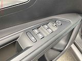 Peugeot 3008 (2023) 1.2 PT, Allure, LED, navi - náhled 13