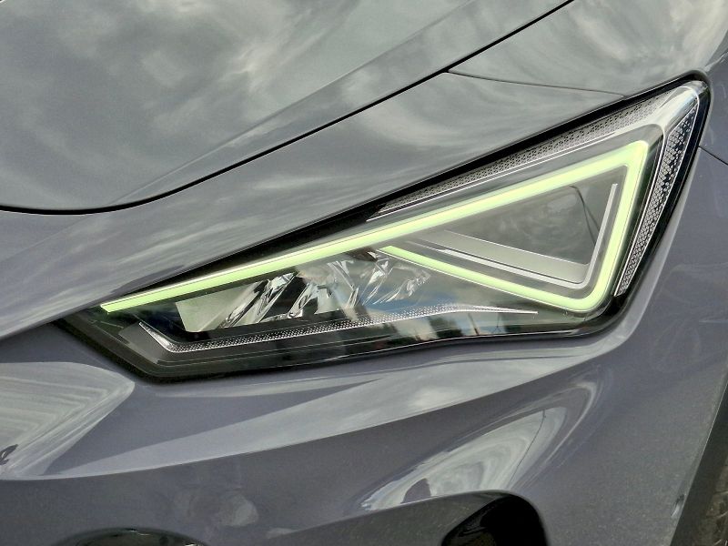 Cupra Formentor (2024) DSG 1,5TSi 110kW - fotka 34 z 35