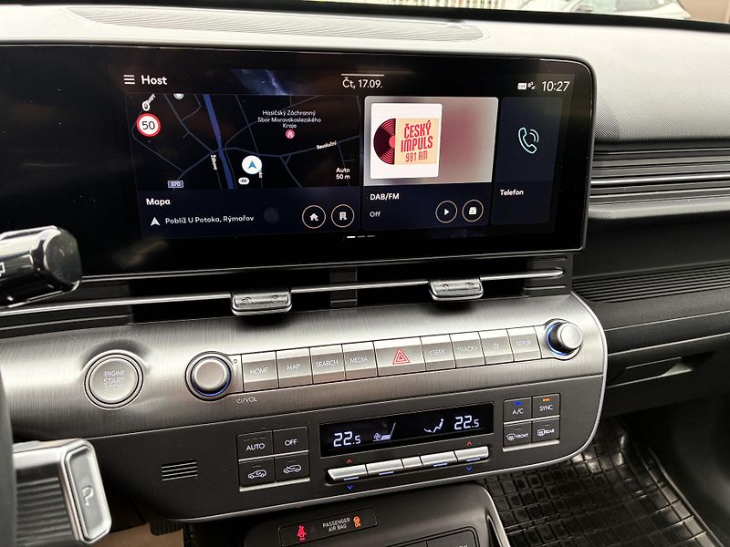 Hyundai Kona 1.0-88KW,AUTOMAT REZERVACE - fotka 19 z 34