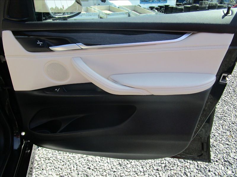 BMW X5 xDrive 30d M-Paket  ČR - fotka 38 z 70