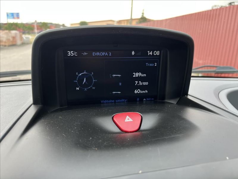 Peugeot Expert Tepee 2,0 HDi 8.MÍST KLIMA NAVIGACE - fotka 19 z 42