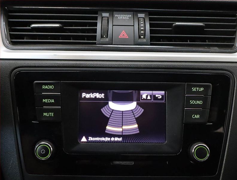 Škoda Rapid (2015) Ambition 1.2 TSI - fotka 13 z 18
