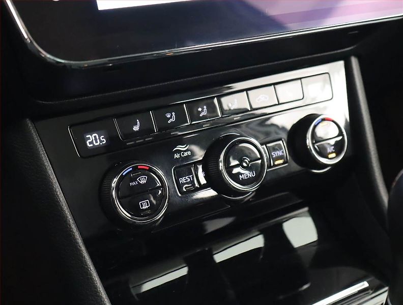 Škoda Superb (2018) Style 2.0 TDI, Serv.kniha - fotka 18 z 22