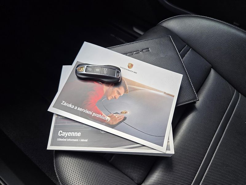 Porsche Cayenne COUPE 250kW ČR 1maj TOPvýbava - fotka 50 z 50