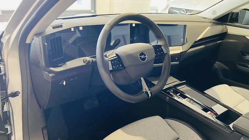 Opel Astra Elegance HB 1.6 PHEV 132kW/180 - fotka 8 z 28