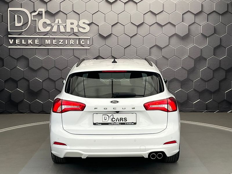 Ford Focus 2.0 EB ST-Line  manuál - fotka 3 z 50