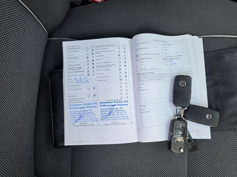 Volkswagen Multivan 2.0 TDI 103kw 7 Míst  TZ  - fotka 20 z 37
