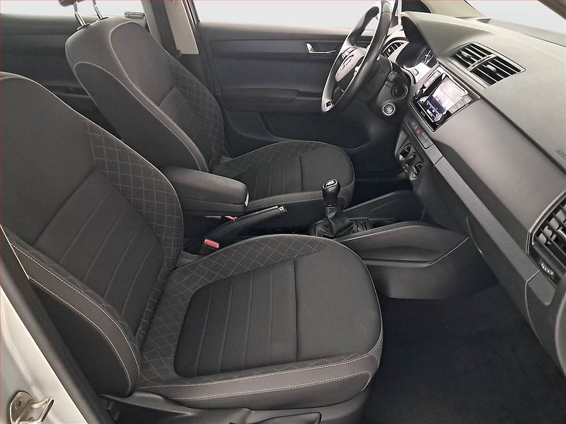 Škoda Fabia (2022) Ambition 1.0 TSI, ČR,1.maj - fotka 9 z 17