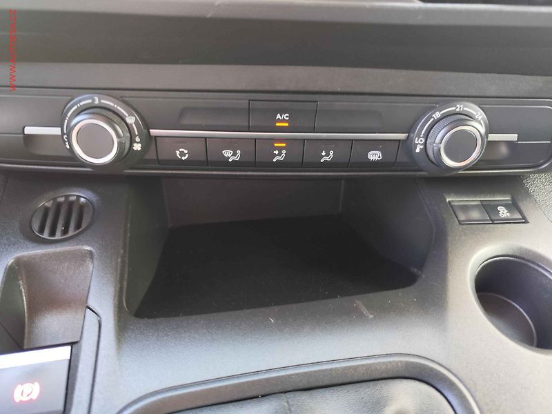 Peugeot Partner (2020) 1.5HDi MAXi, 2.maj,ČR, AC - fotka 16 z 20