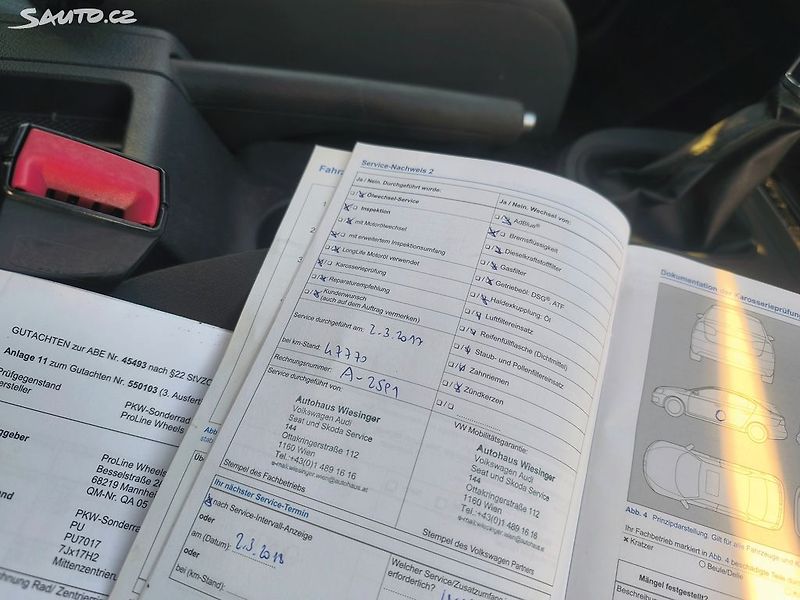 Volkswagen Touran TDI,PĚKNÝ,185TKM,SERVISKA,CENA - fotka 19 z 30