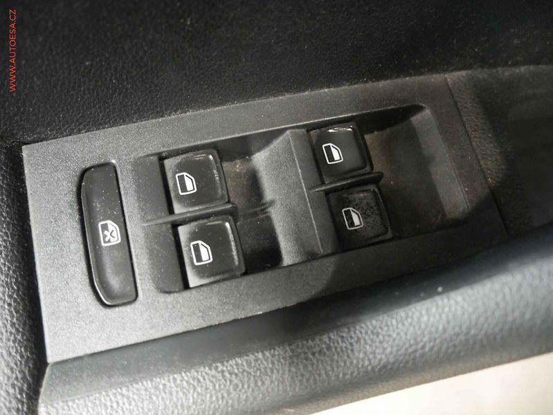 Škoda Octavia (2013) 1.8 TSi, ČR, AC - fotka 16 z 16