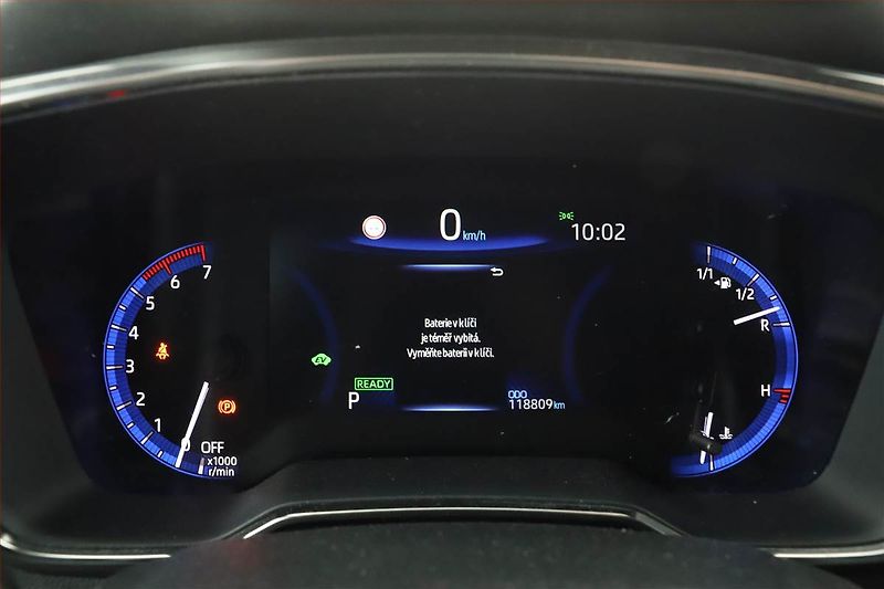 Toyota Corolla (2021) 1.8 Hybrid - fotka 8 z 16