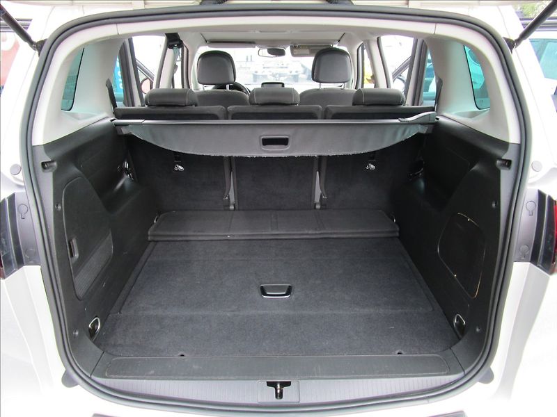Opel Zafira Tourer 1.6CDTi aut. Klima, pan - fotka 34 z 42