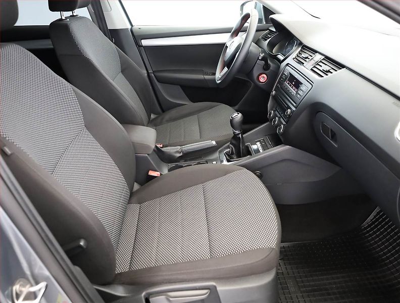 Škoda Octavia (2013) 1.2 TSI, Tempomat - fotka 7 z 13