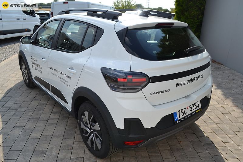Dacia Sandero Stepway Expression TCe 110 - fotka 3 z 42