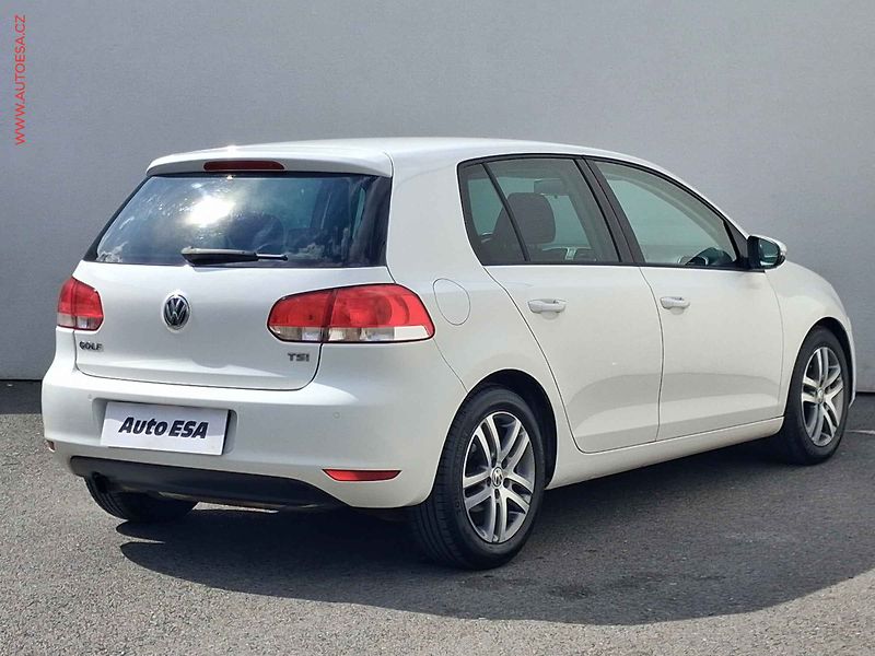Volkswagen Golf (2011) 1.2TSi, ČR, Trendline - fotka 4 z 16