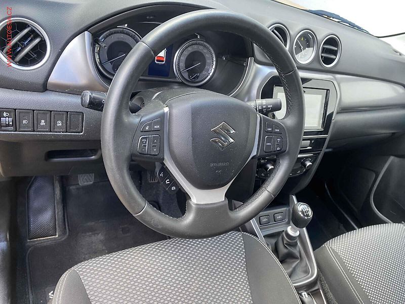 Suzuki Vitara (2019) 1.4 BJet, Premium, TZ, navi - fotka 12 z 19