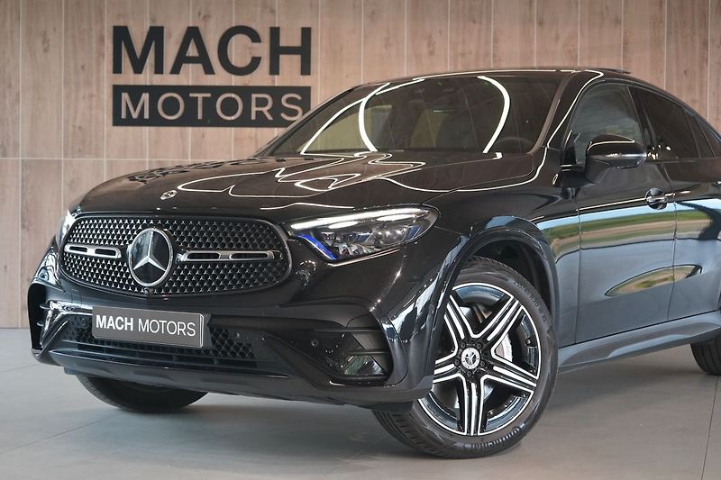 Mercedes-Benz GLC 220d Kupé 4M AMG, Masáž, 360° - fotka 2 z 50
