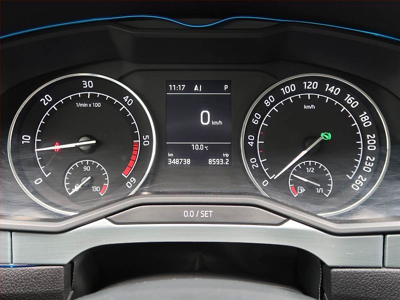 Škoda Superb (2019) 2.0 TDI, Automat, Navi - fotka 11 z 23
