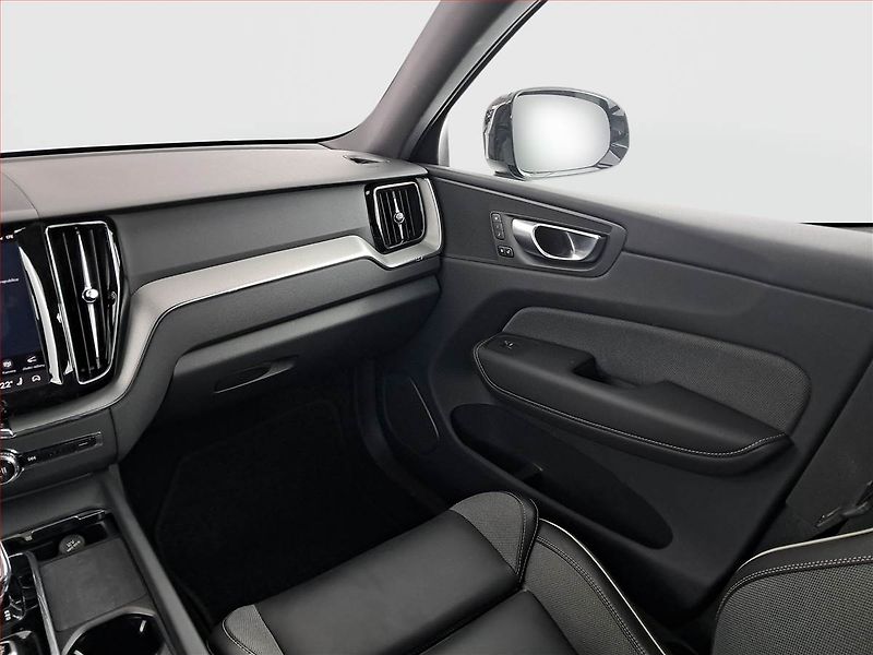 Volvo XC60 (2024) B4 AWD - fotka 8 z 20