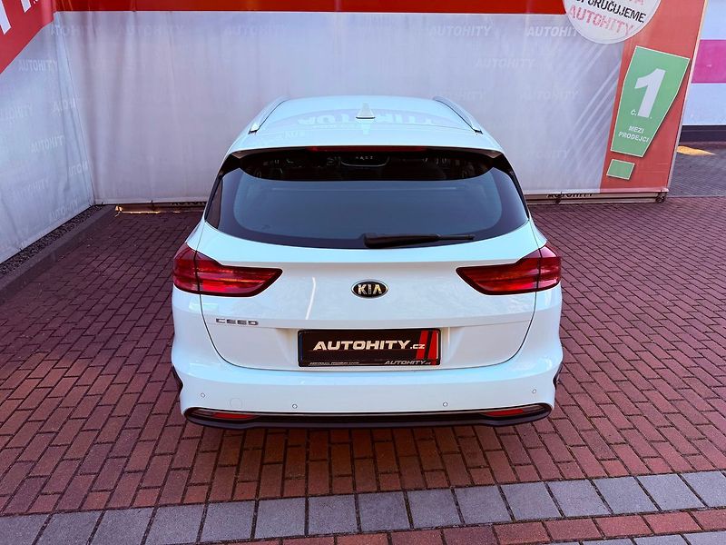 Kia Ceed 1.5 T-GDi Exclusive, ČR - fotka 8 z 28