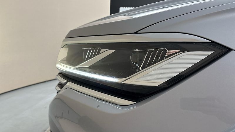 Volkswagen Touareg 3.0 TDI Tiptronic - fotka 18 z 30