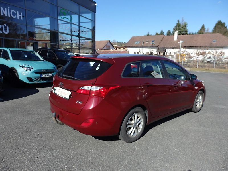 Hyundai i30 (2016) 1.6i 88kw kombi - fotka 4 z 7