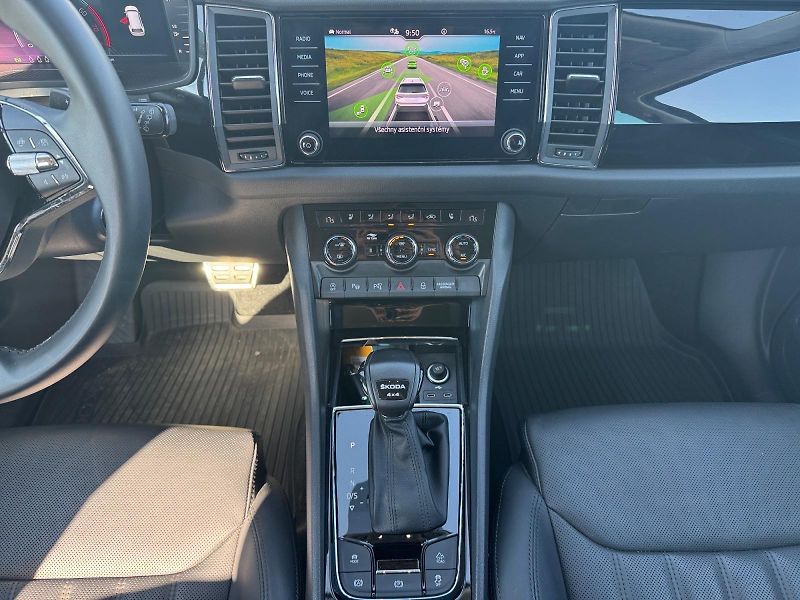 Škoda Kodiaq (2023) L&K 2.0TSI 140kW DSG 4x4 TAŽNÉ - fotka 10 z 11